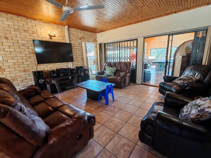 4 Bedroom Property for Sale in Vaalpark Free State